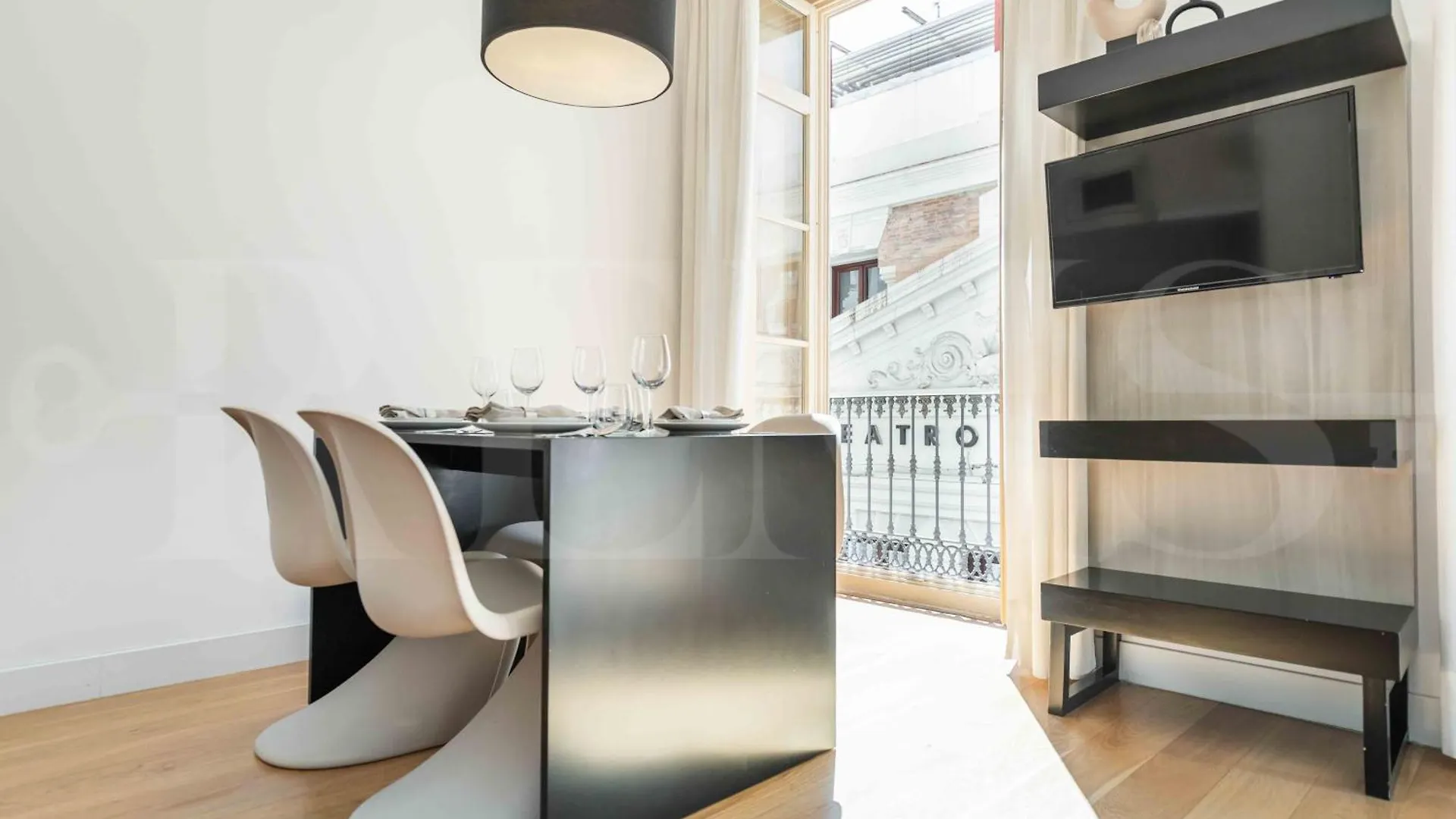 Inviting Apartment In Historic Center By Rems Málaga